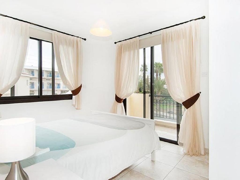 Beautiful 2-Bedroom Apartment - Great Location *
