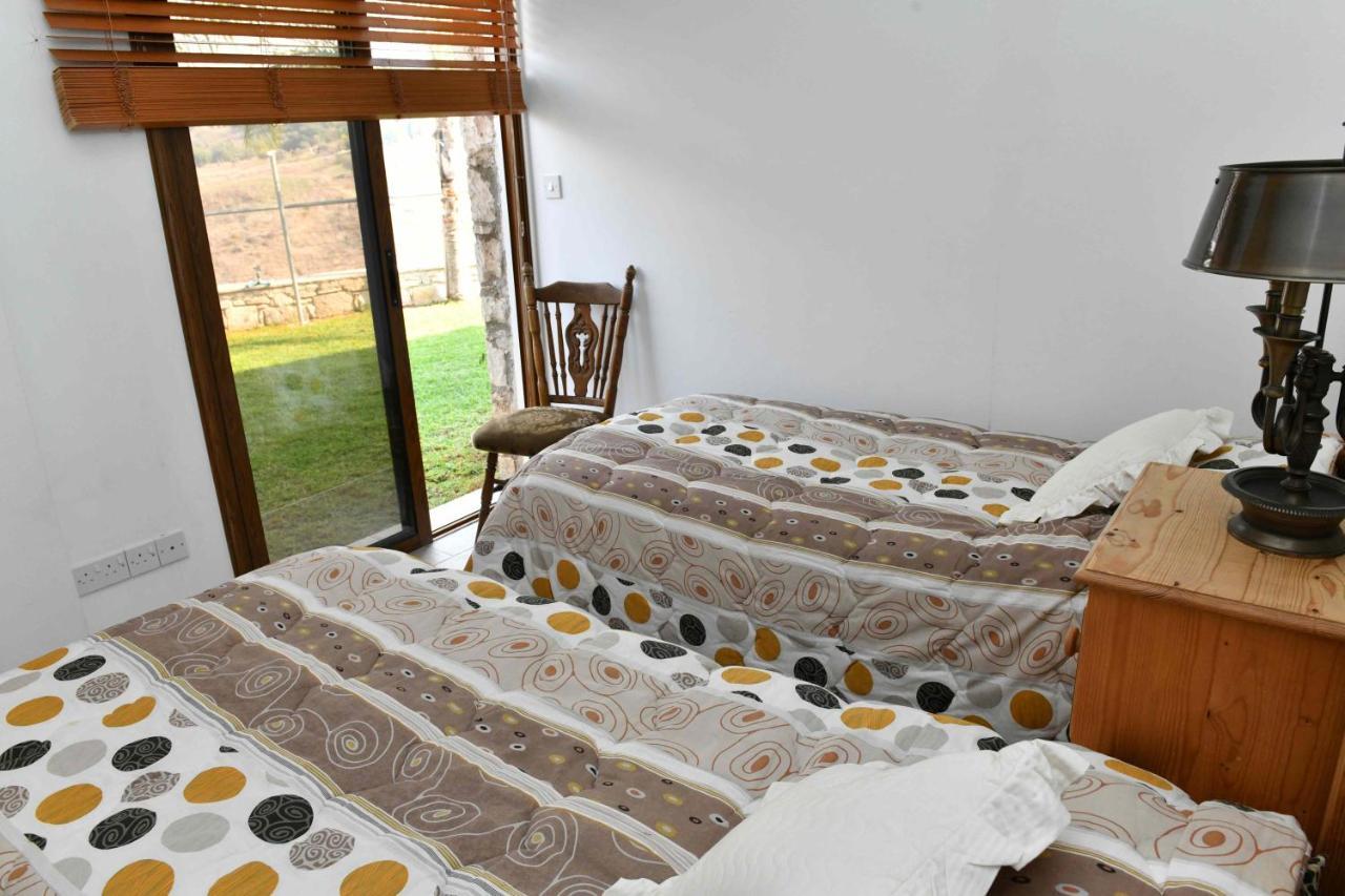 Villa Lasa Black Rock