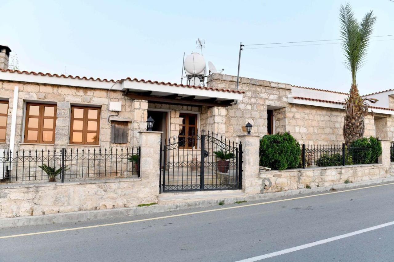 Villa Lasa Black Rock Paphos