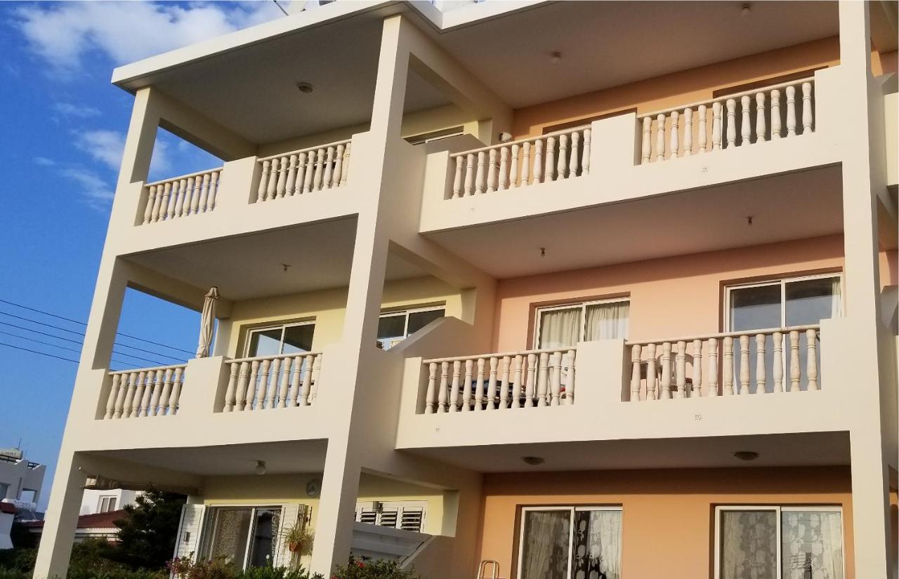 Penthouse Universal