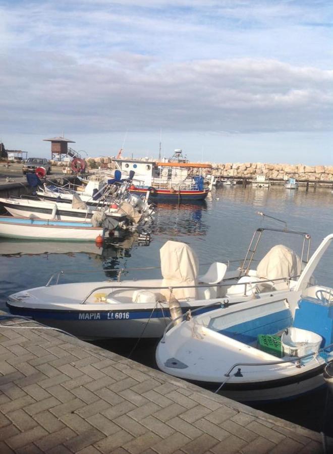 First Floor, 2 Bedroom F101, 2 Bathrooms, Pool View & Free Wifi * Paphos