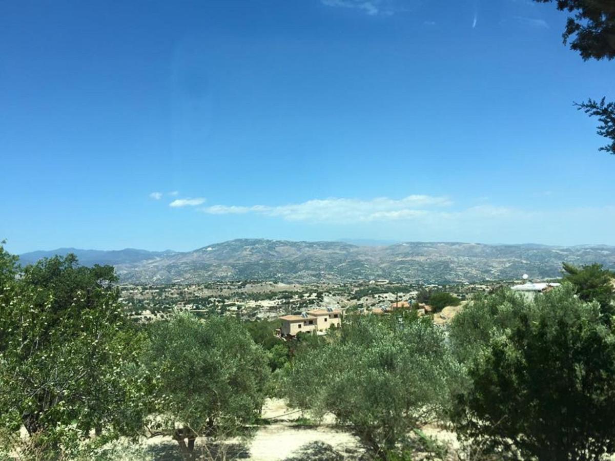 Apartment First Floor, 2 Bedroom F102, Pool View & Free Wifi Paphos