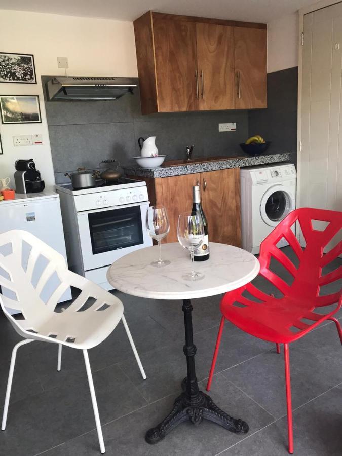 Apartment Sweet N' Boujee With Varenda Paphos