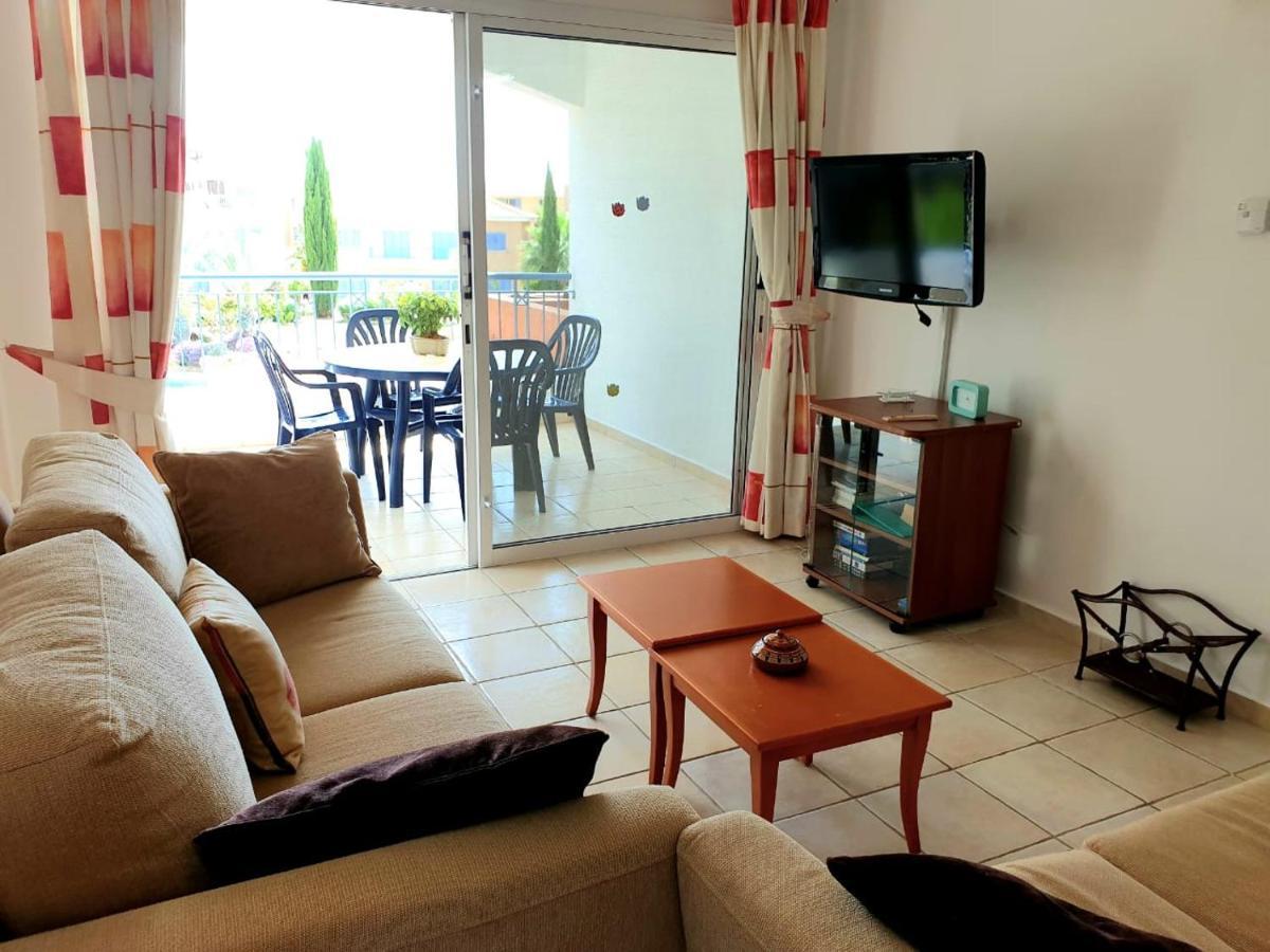 Apartment Limnaria Villas - Spacious 2 Bedroom Paphos