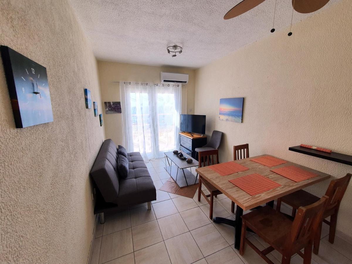 Apartment Poseidon 51 - Beachfront Two Bedroom