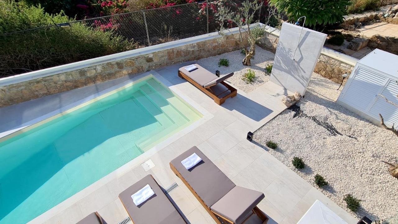 Phaedrus Living: Seaview Luxury Venus *