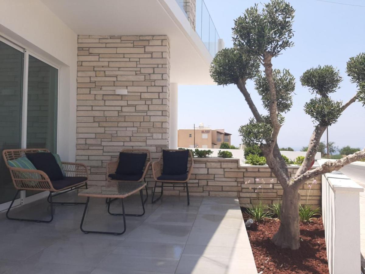 Melanos Fully Renovated Townhouse With Private Pool * Paphos