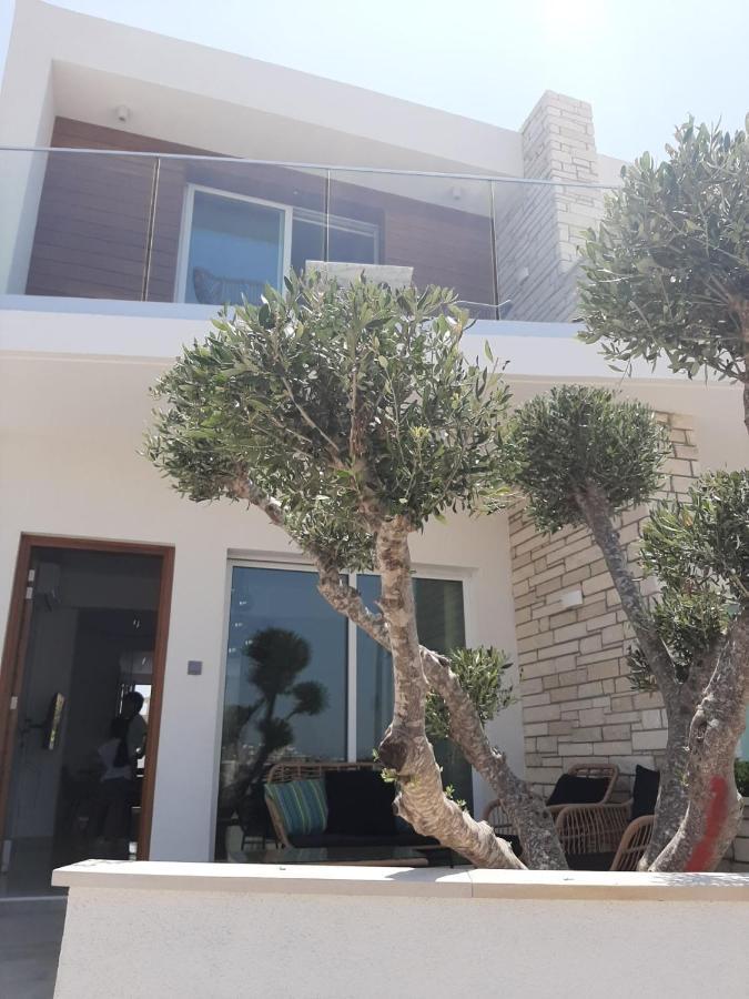 Melanos Fully Renovated Townhouse With Private Pool Apartment