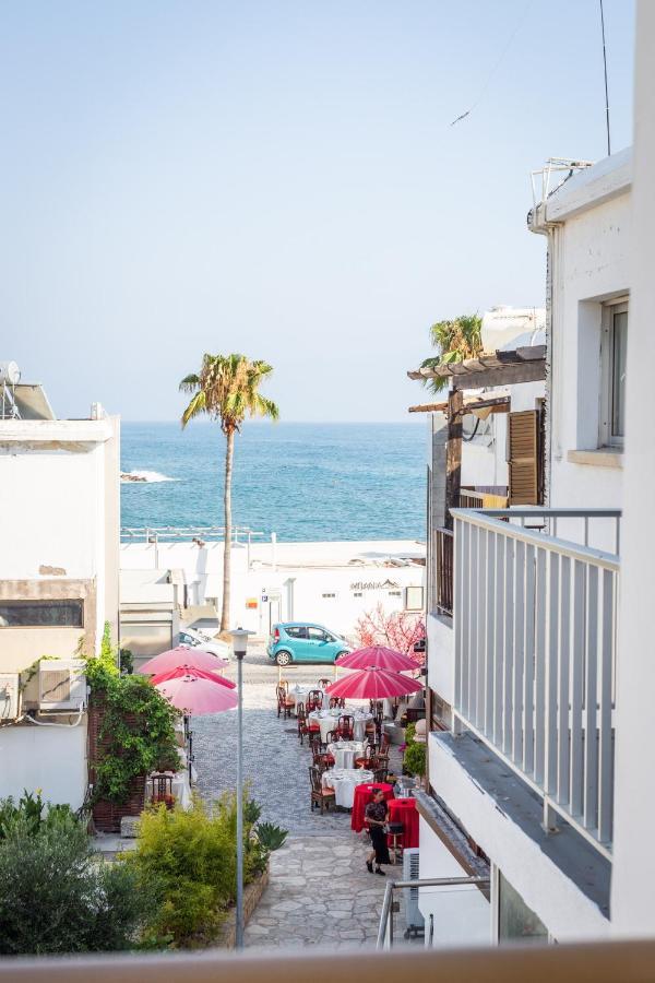 Light House - Seafront Cosy With Library Apartment