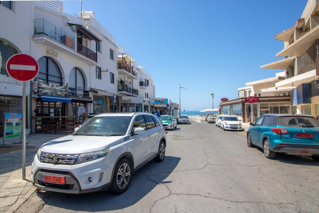 Apartment Light House - Seafront Cosy With Library Paphos