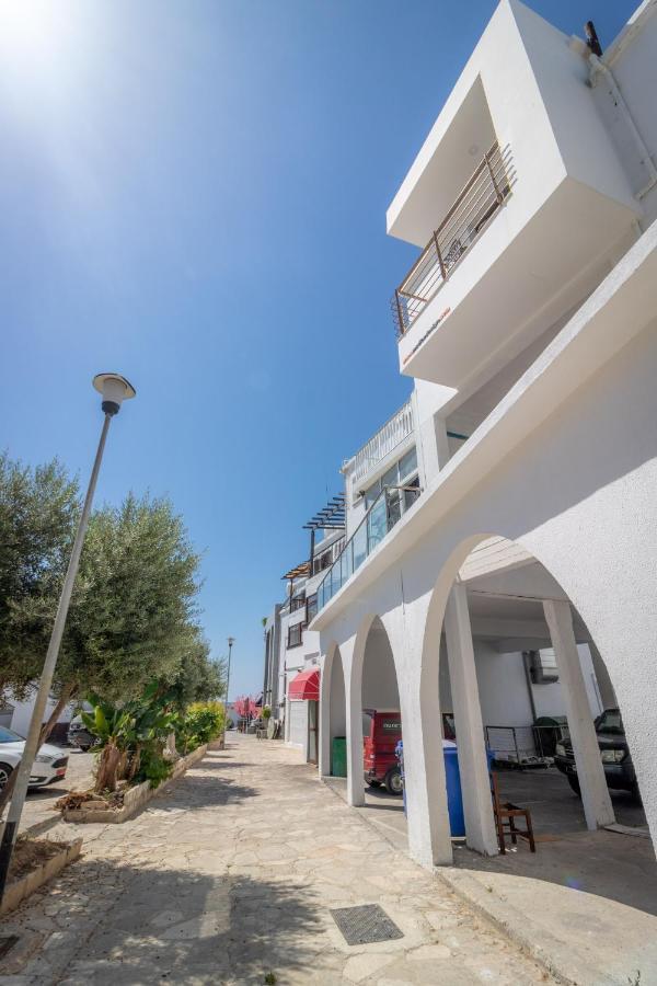 Apartment Light House - Seafront Cosy With Library *