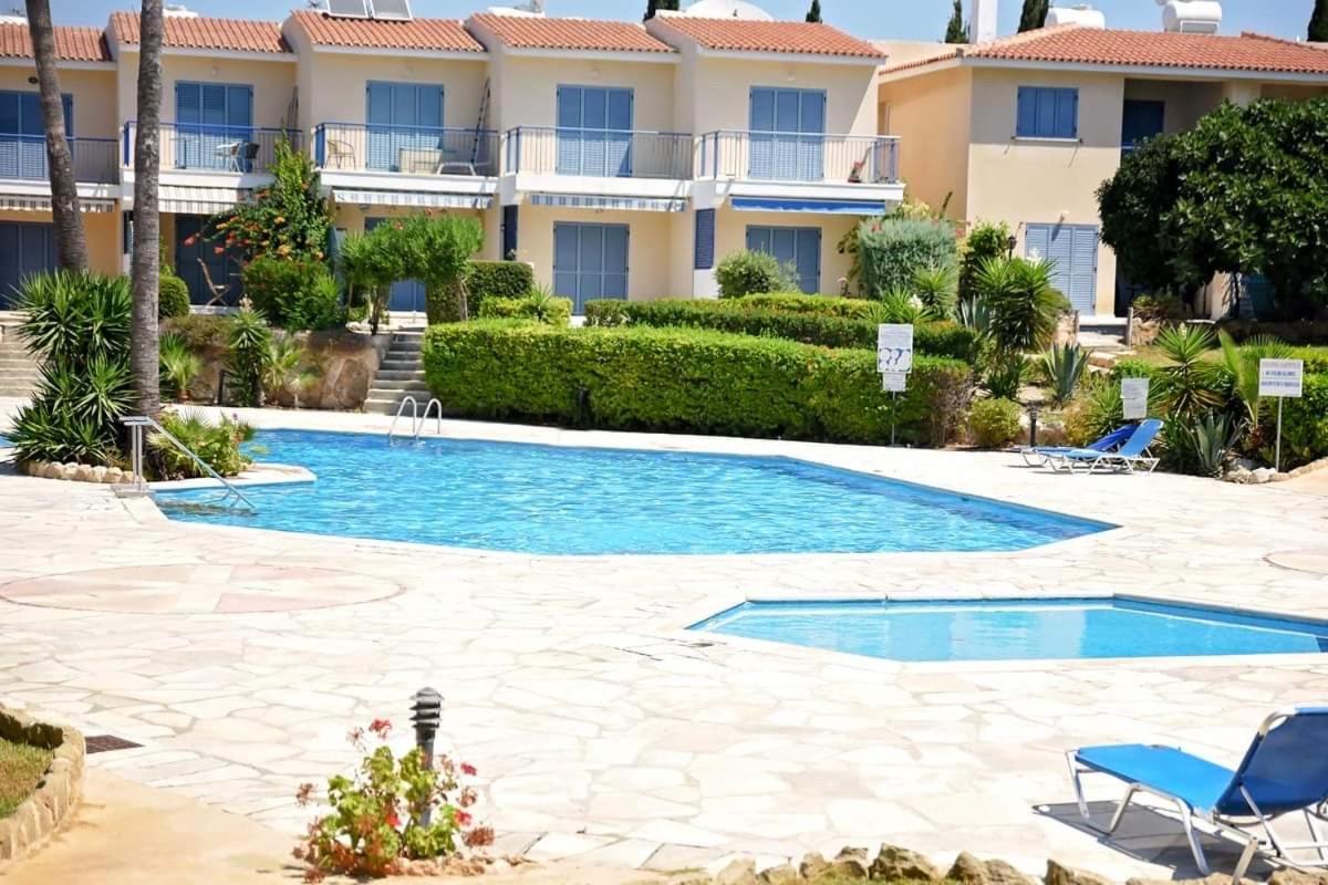 Paradise Gardens With A Large Terrace Apartment