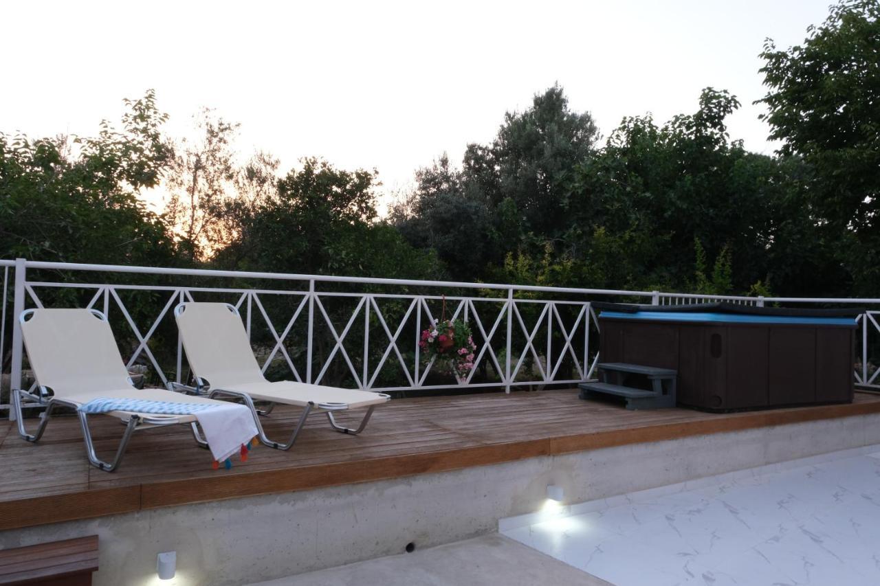 Luxury Fani House Next To Harbor Area With Jacuzzi