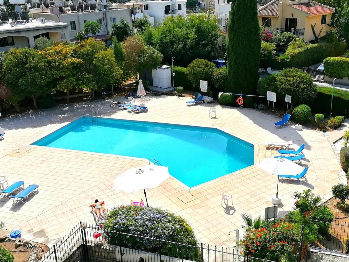 Lisa's - Margarita Gardens Paphos