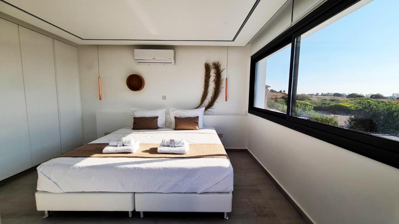 Phaedrus Living: Seaview Luxury Venus *