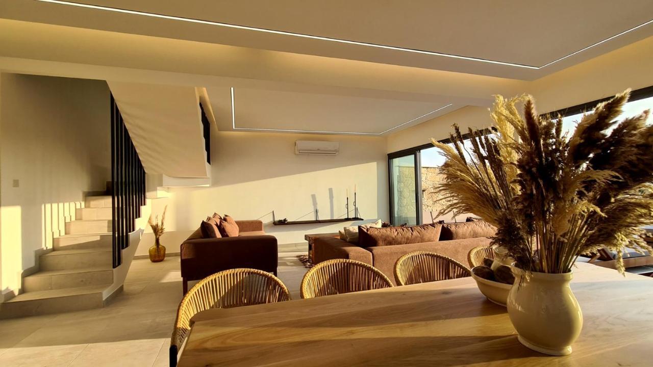 Phaedrus Living: Seaview Luxury Venus