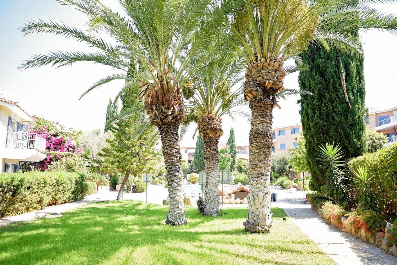 Paradise Gardens With A Large Terrace * Paphos