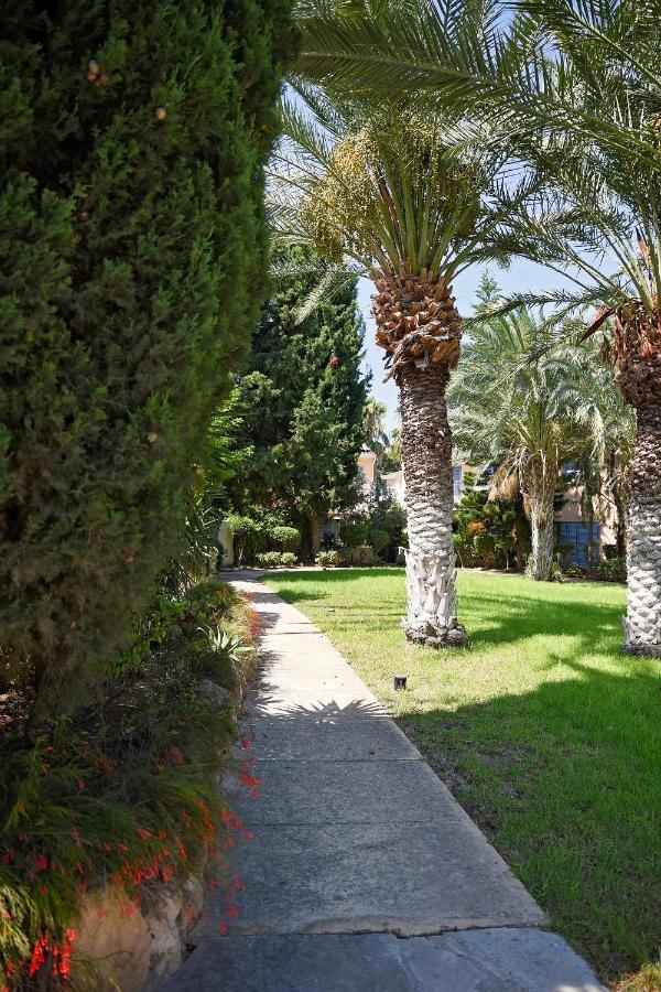 Paradise Gardens With A Large Terrace Paphos