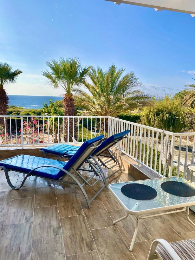 Coral Bay Modern Renovated By The Sea Apartment *