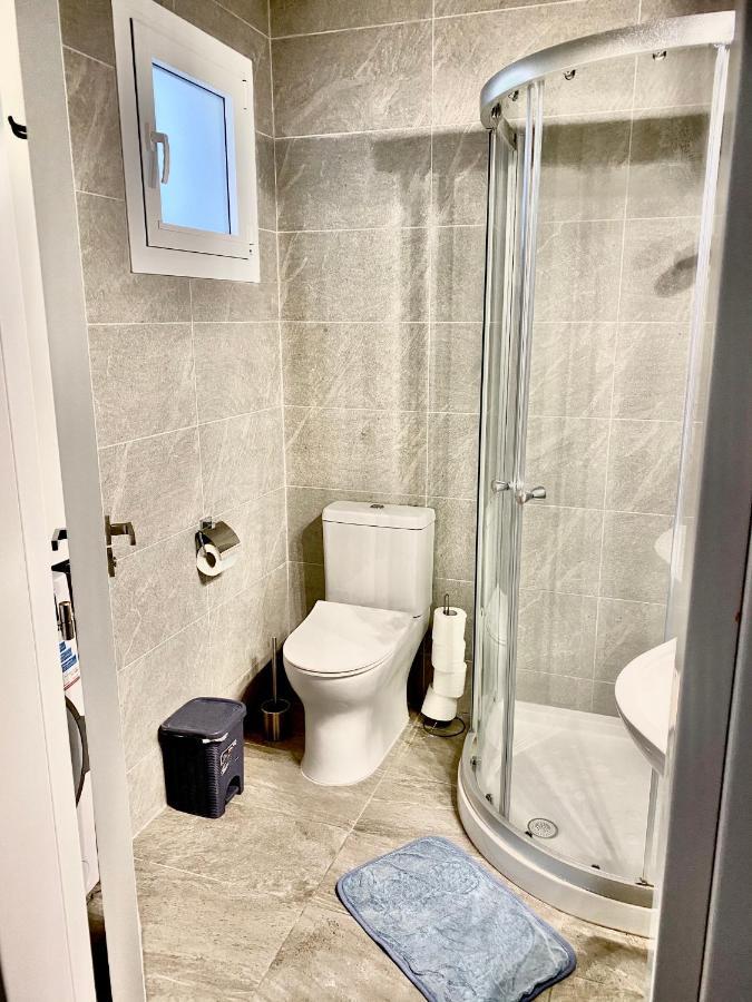 Apartment Coral Bay Modern Renovated By The Sea Paphos