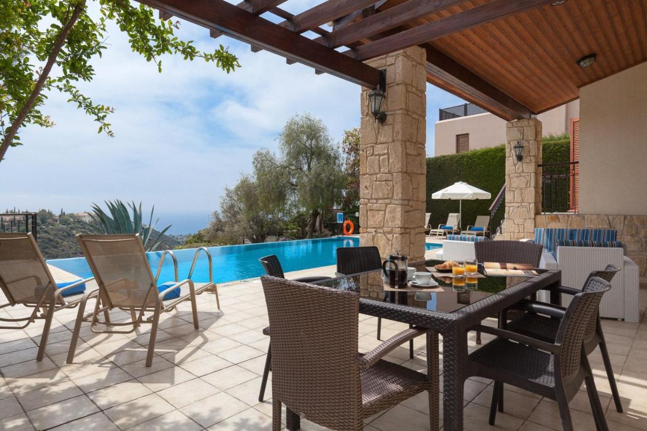 Aphrodite Hills Superior Superior 0095 Air Conditioning 3 Bedrooms Villa