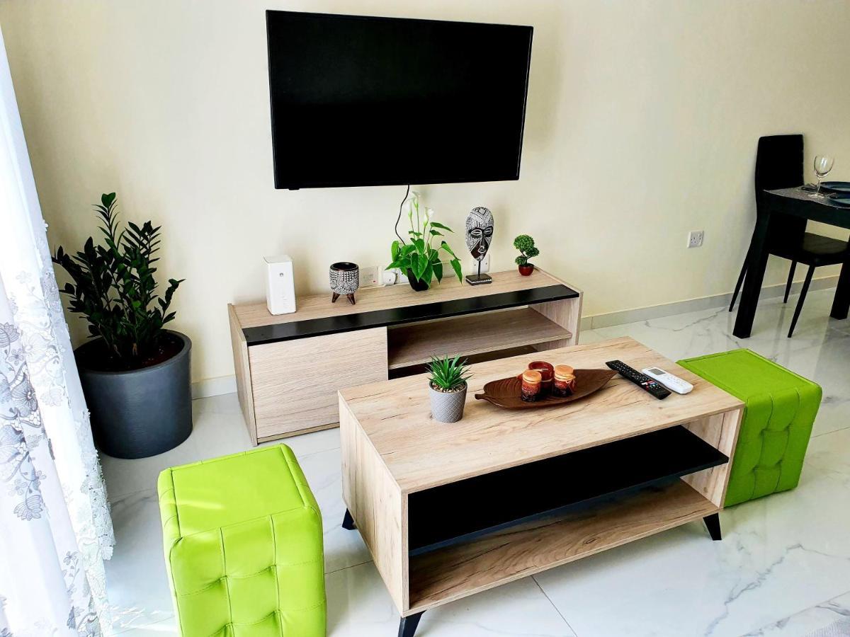 2 Bedroom Cozy Near Tourist Area, 200m From Sea Apartamento