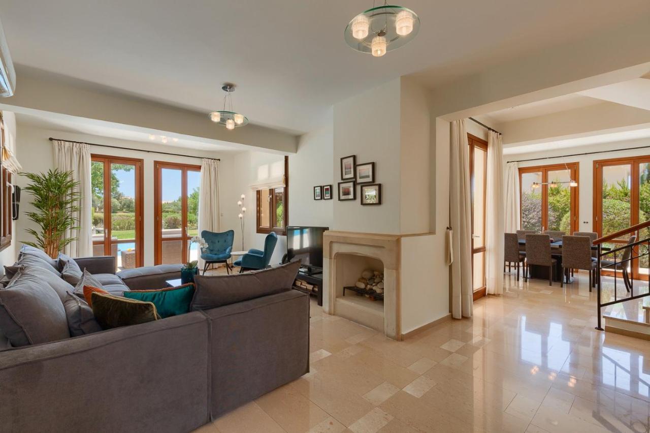 Villa Aphrodite Hills Holiday Residences Superior Villas 4 Bedroom Superior Villa - 0336 *