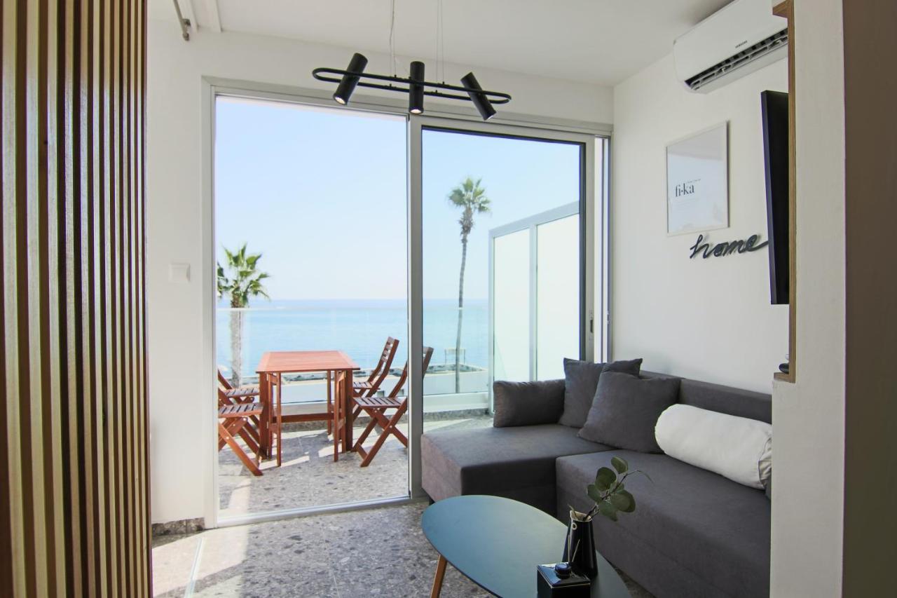 Phaedrus Living Seaview Modern Flat Lighthouse 52 *