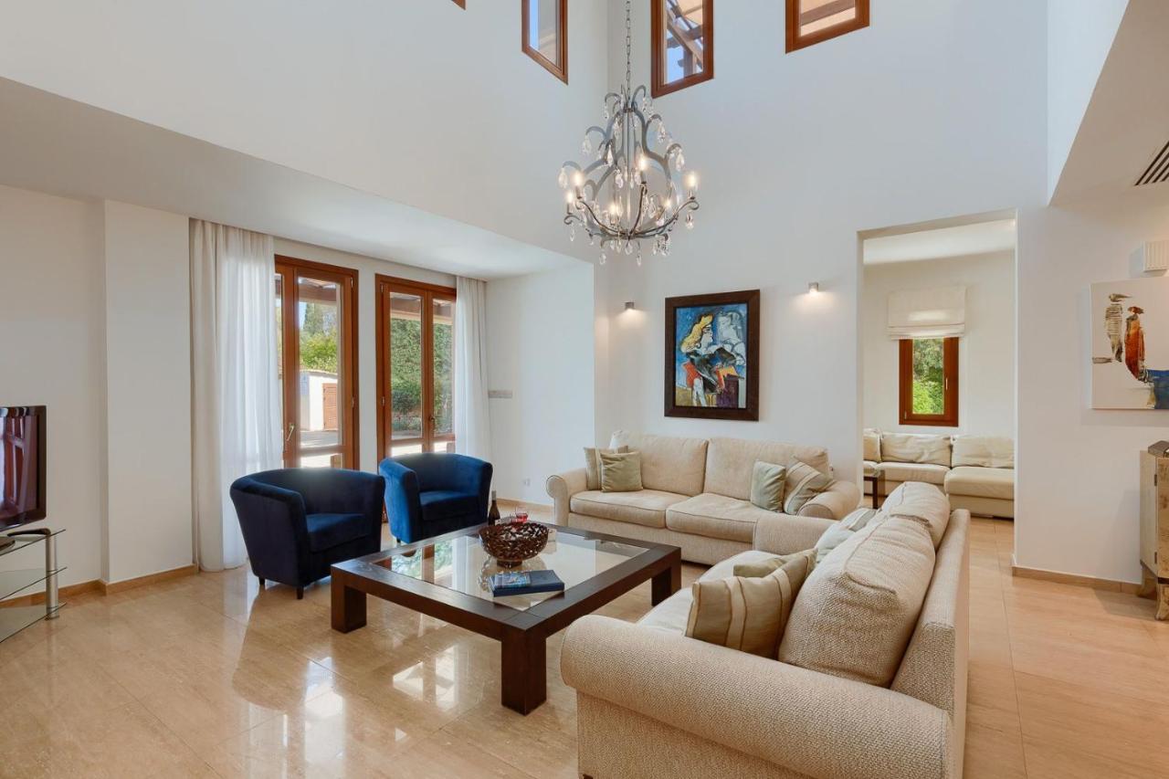 Aphrodite Hills Superior Superior 0135 Air Conditioning 5 Bedrooms *