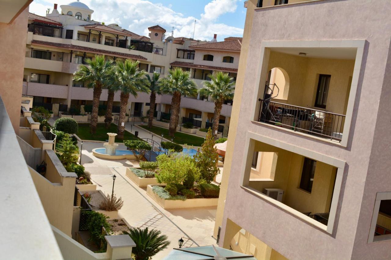 Queens Gardens - Kato - Next To Kings Ave Mall --- By Yiota Apartment *