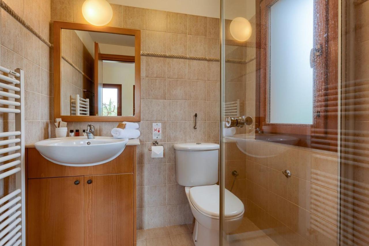 Aphrodite Hills Superior Superior 0095 Air Conditioning 3 Bedrooms Villa
