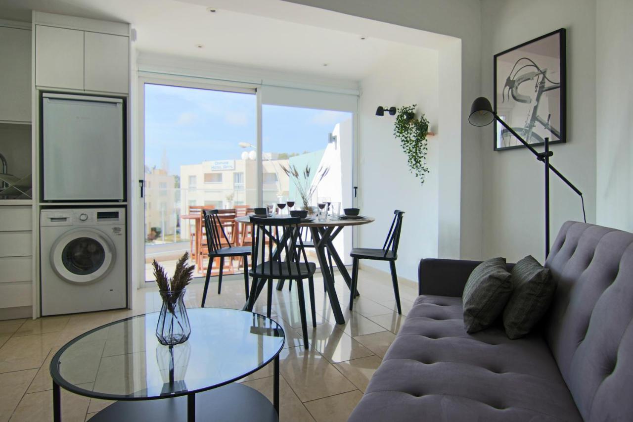 Phaedrus Living Seaside Junior Lighthouse 63 Apartment