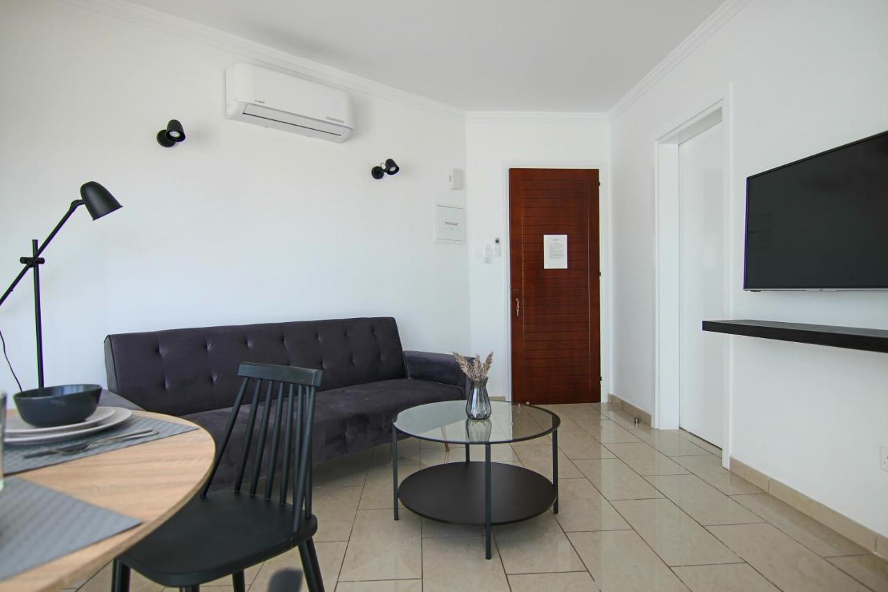 Phaedrus Living Seaside Junior Lighthouse 63 Apartment