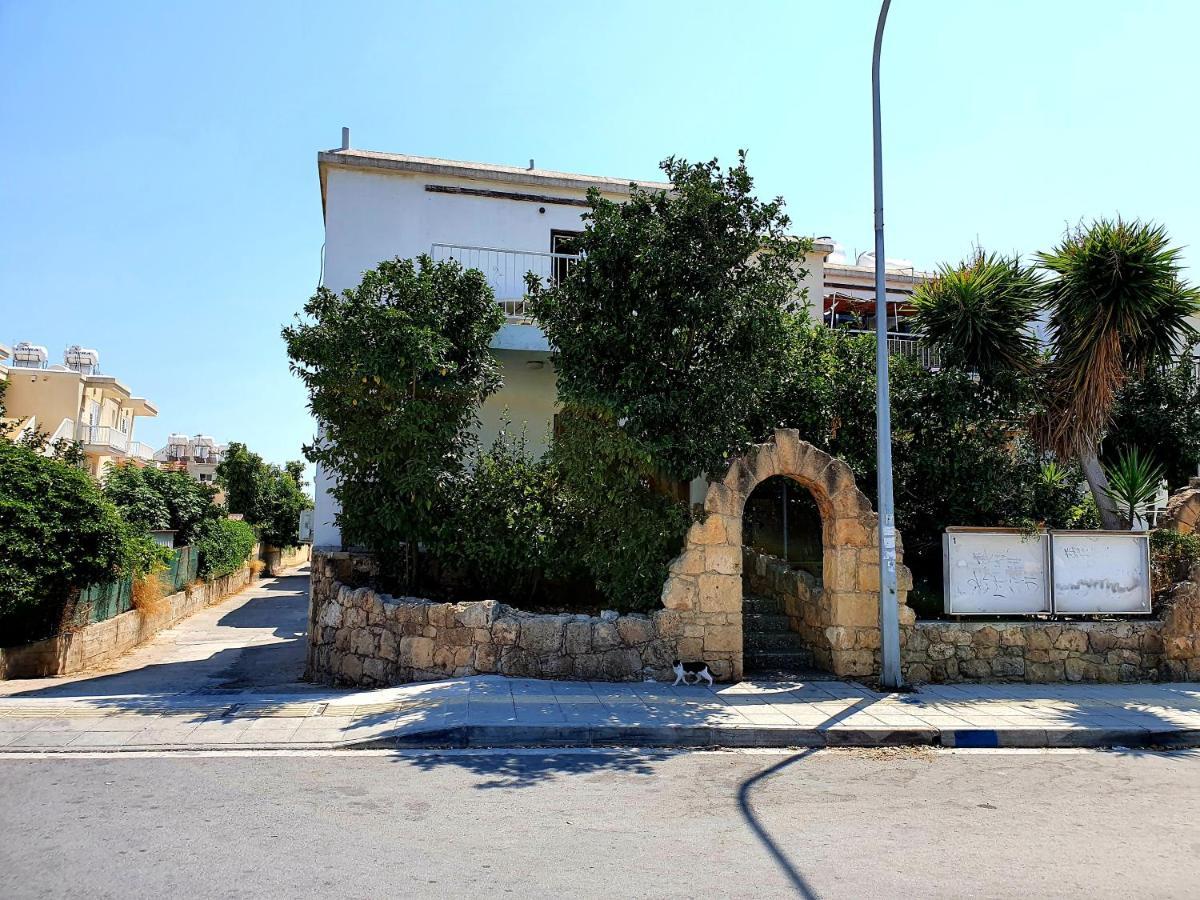 2 Bedroom Cozy Near Tourist Area, 200m From Sea Paphos