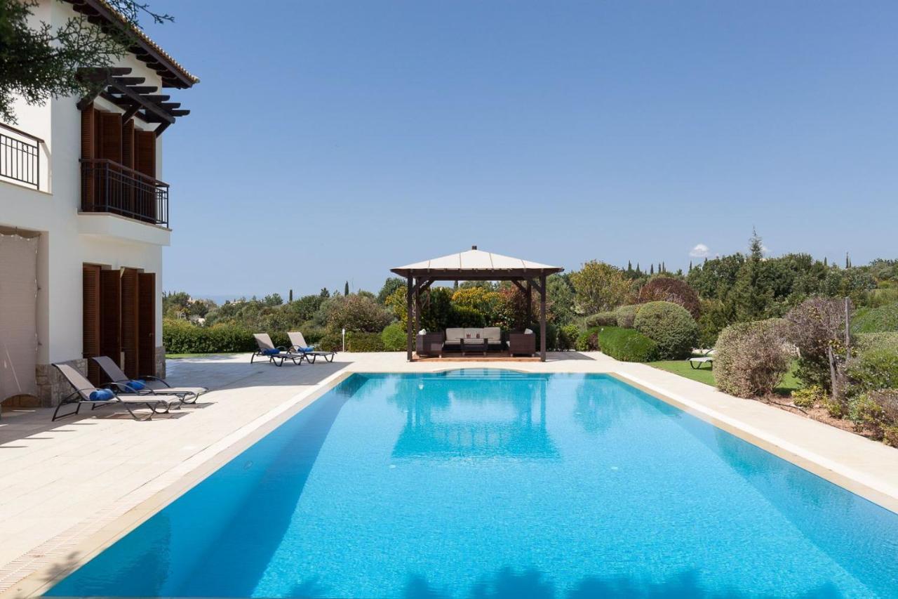 Aphrodite Hills Superior Superior 0135 Air Conditioning 5 Bedrooms