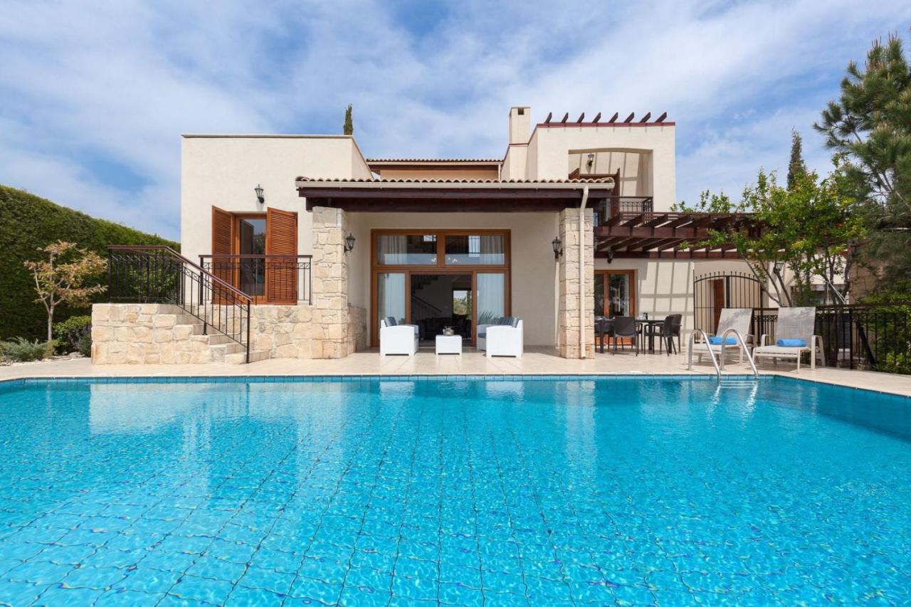Aphrodite Hills Superior Superior 0095 Air Conditioning 3 Bedrooms Villa