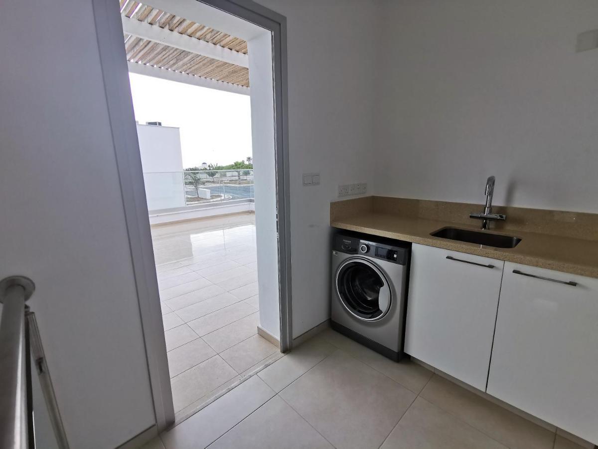 Villa Luxury New Poseidon Plage Residences Paphos