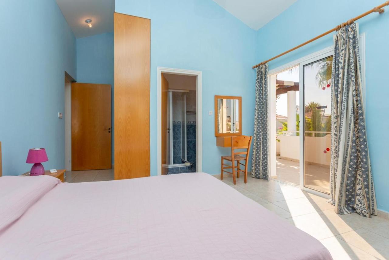 Coral Aura * Paphos
