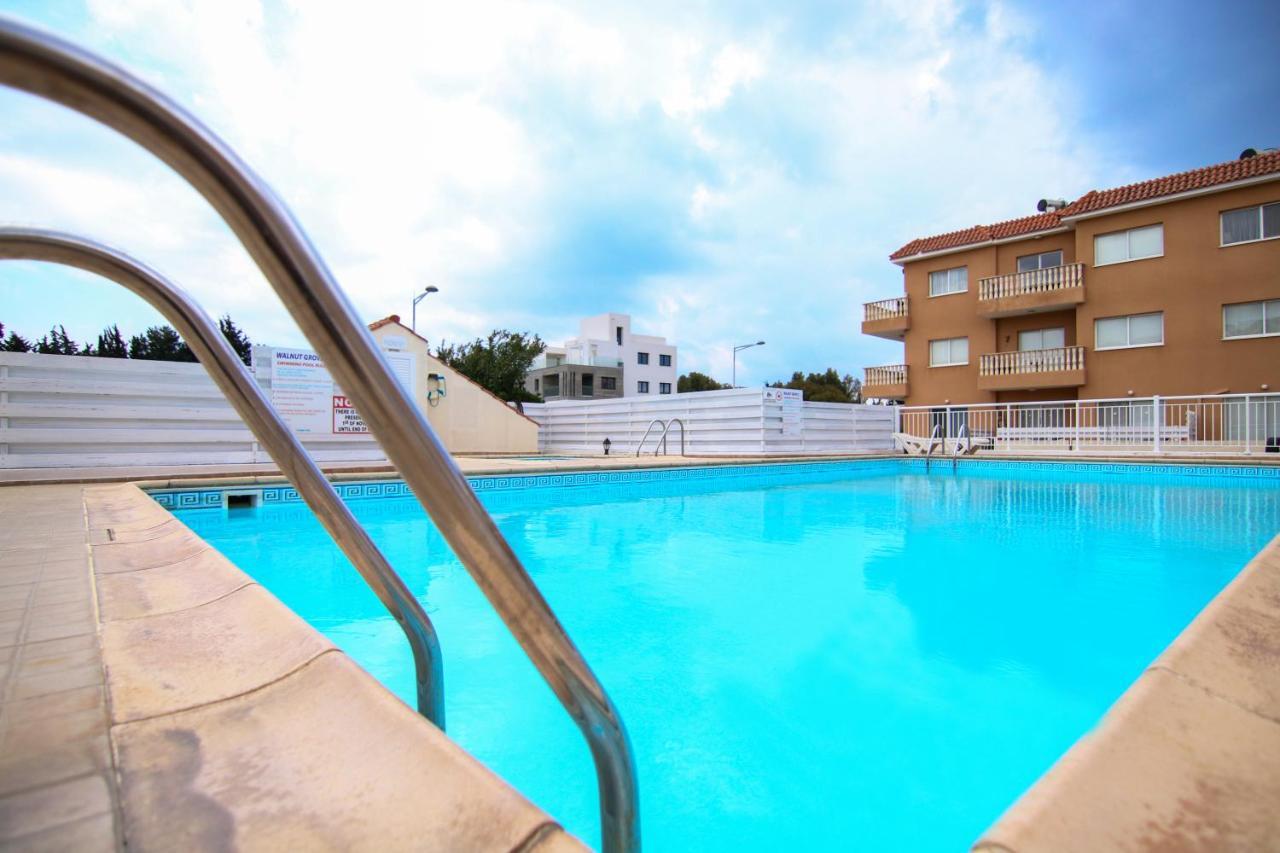 Phaedrus Living Cityview Luxury Flat Walnut Grove *