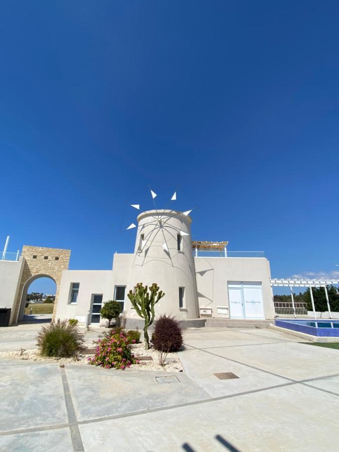 Wavebreeze * Paphos