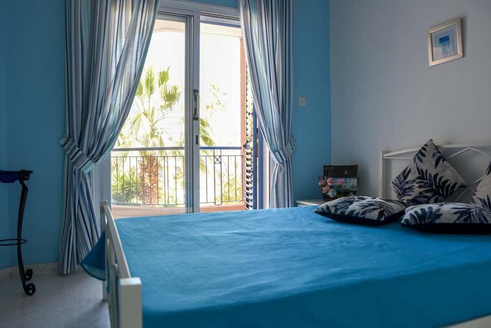 Paradise Gardens With A Large Terrace Apartment