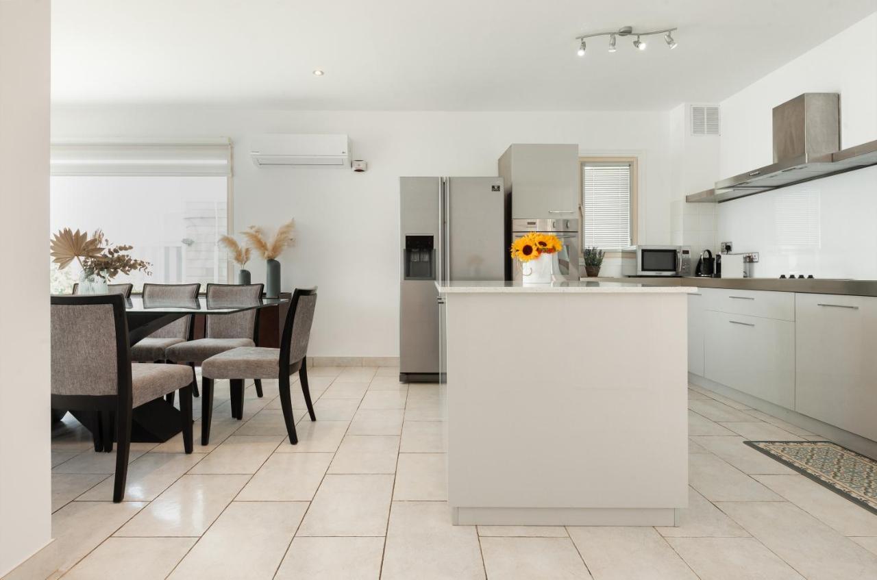 Villa Infinity Luxury 4 Bedroom *