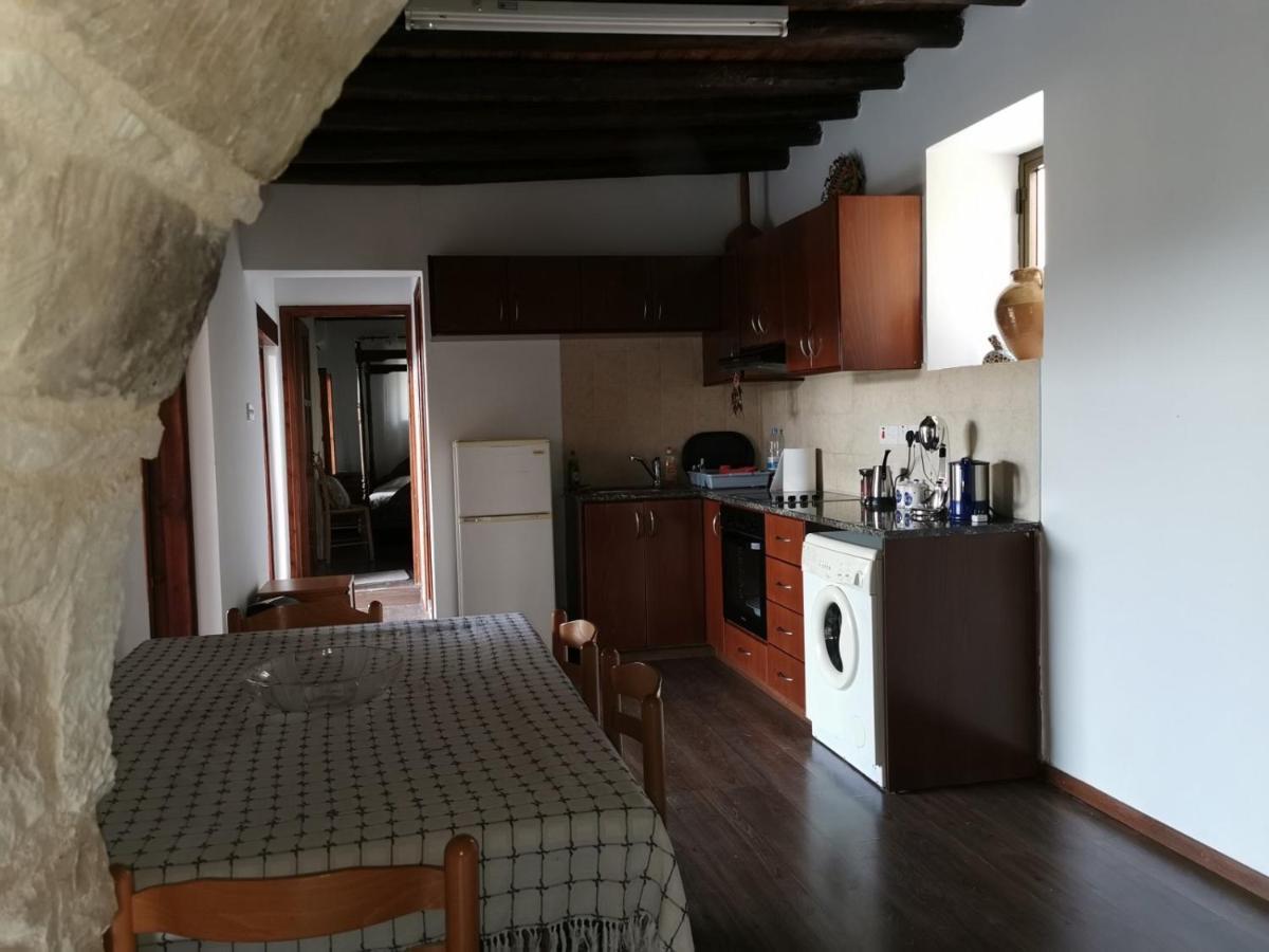 Romanos Country house *