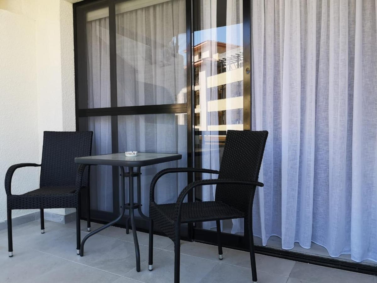 In Heart Of Tourist Area Of Apartment *
