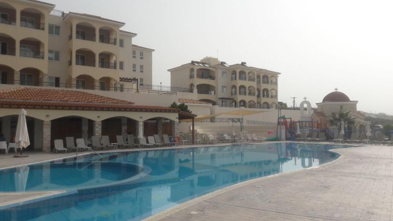 Cozy 2 Bedrooms In Complex With Swimming Pools And Beautiful View Apartment