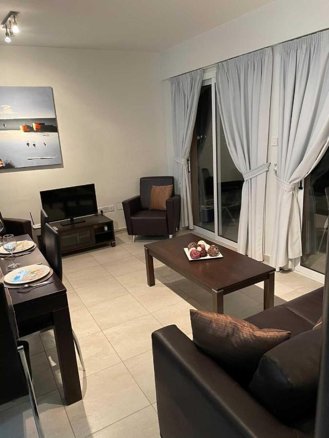 Cozy 2 Bedrooms In Complex With Swimming Pools And Beautiful View *