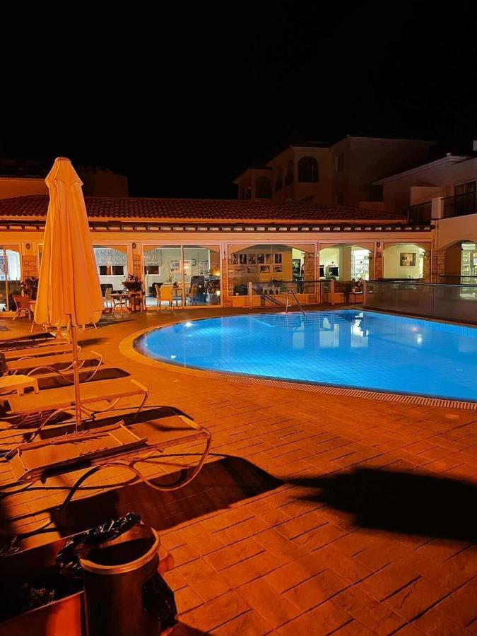 Cozy 2 Bedrooms In Complex With Swimming Pools And Beautiful View Apartment Paphos