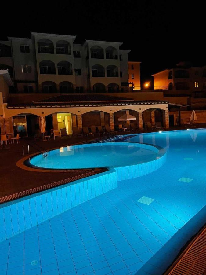 Cozy 2 Bedrooms In Complex With Swimming Pools And Beautiful View Apartment