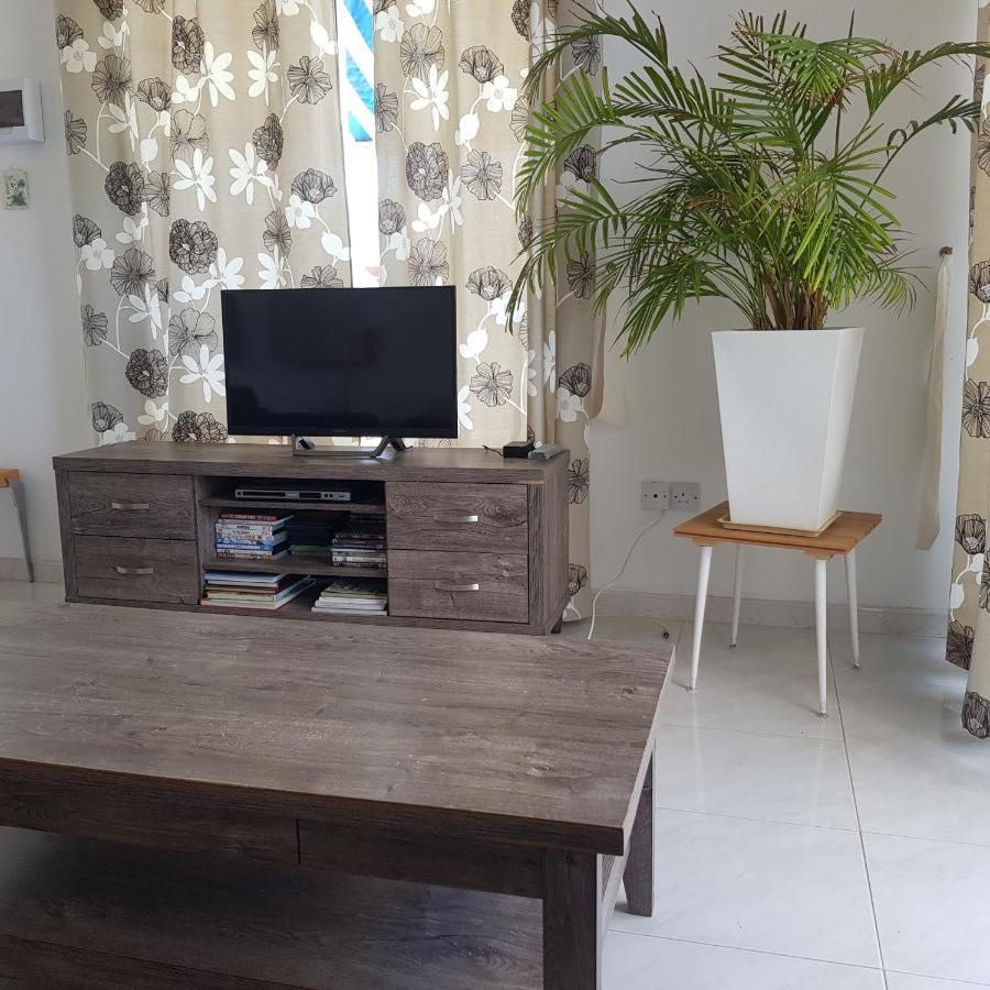 Peaceful Townhouse With Private Pool Near The Sea Apartment *