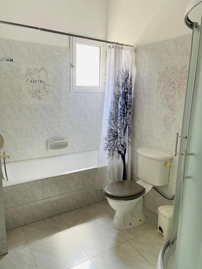 Peaceful Townhouse With Private Pool Near The Sea Apartment Paphos